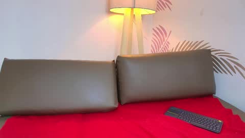 Lily Lauren online show from 3, 6, 2026