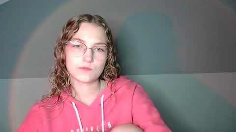 small lily online show from 15, 9, 2025