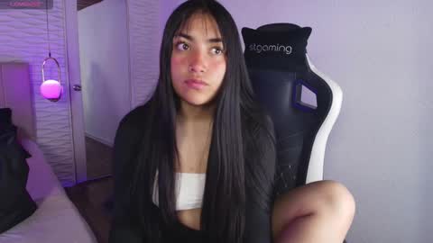 lily_waist online show from 14, 10, 2025