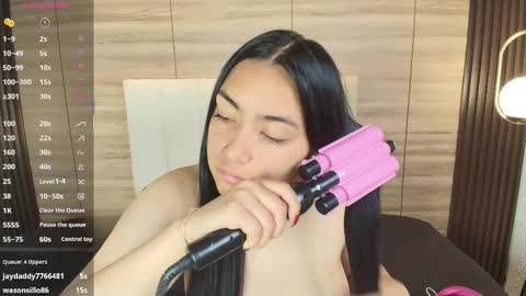 lily_waist online show from 6, 3, 2026