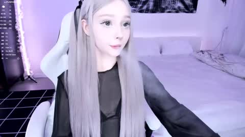 Lily online show from 6, 3, 2025