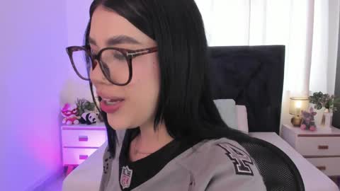 Snapshot of lily_woodz chatting on 2, 6, 2026 LilyWoodz online show from 2, 6, 2026