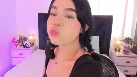 Snapshot of lily_woodz chatting on 13, 6, 2026 LilyWoodz online show from 13, 6, 2026