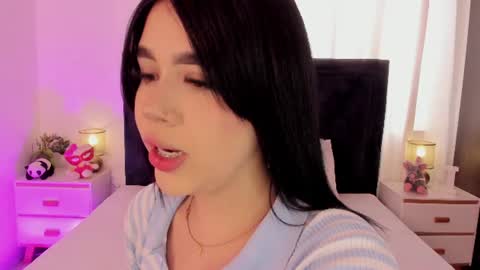 LilyWoodz online show from 28, 7, 2026