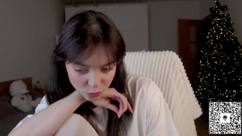 Lily   online show from 19, 12, 2024