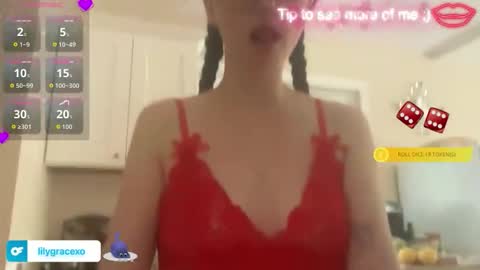Snapshot of lilygracexoxo chatting on 7, 5, 2026 Lily Grace online show from 7, 5, 2026
