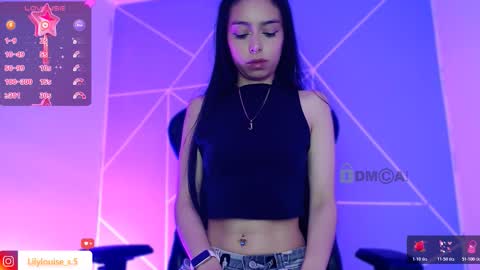 Snapshot of lilylouisee_ chatting on 8, 11, 2025 Liliana louise online show from 8, 11, 2025