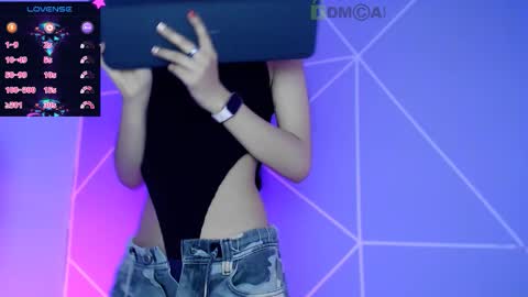 Snapshot of lilylouisee_ chatting on 28, 11, 2025 Liliana louise online show from 28, 11, 2025