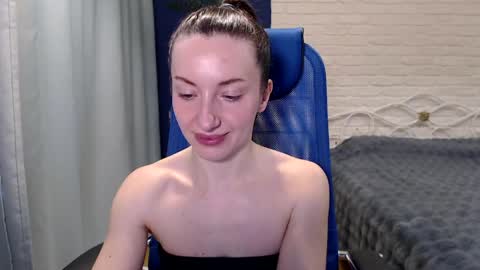 Lily online show from 21, 4, 2026