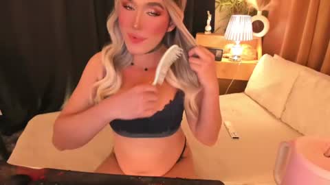 IM YOUR TRUE GODESS Lilymonstercock online show from 25, 6, 2026