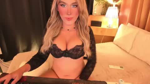 IM YOUR TRUE GODESS Lilymonstercock online show from 3, 7, 2026