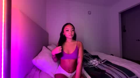 lilypowpow online show from 3, 12, 2025