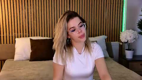 Snapshot of lilyrabbit chatting on 26, 5, 2026 Rose online show from 26, 5, 2026