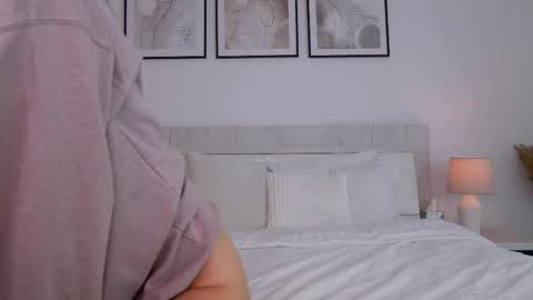 Lily online show from 10, 2, 2025