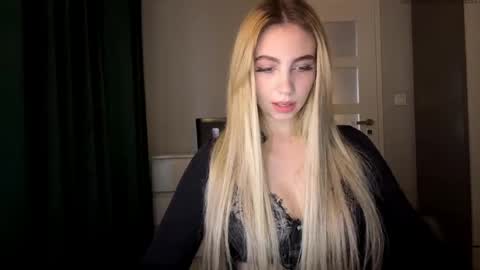 Snapshot of lilysweetgirl chatting on 6, 5, 2026 Lily online show from 6, 5, 2026