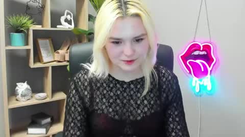 Lily online show from 23, 4, 2026