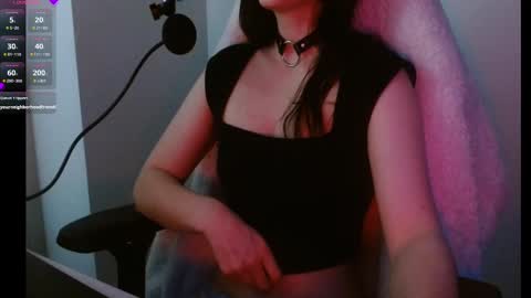 Lily Rone online show from 7, 10, 2025