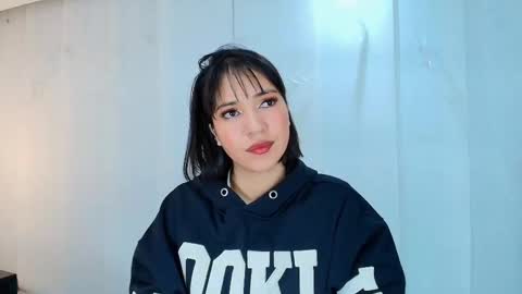  Lina Bedoya  online show from 12, 9, 2025