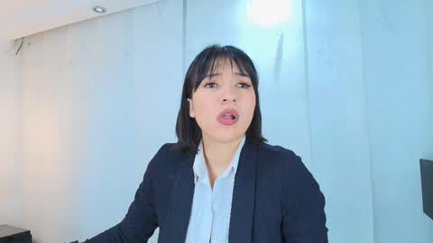  Lina Bedoya  online show from 16, 9, 2025