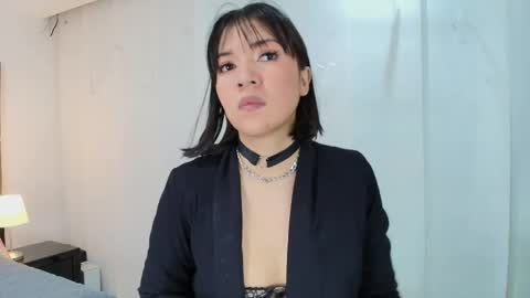  Lina Bedoya  online show from 8, 10, 2025