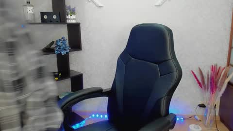 Lina online show from 25, 1, 2025