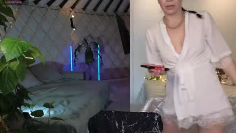 lina_flore online show from 7, 6, 2026