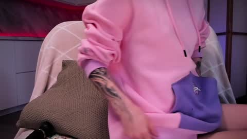 Lina -  online show from 12, 12, 2024