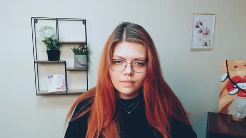 Snapshot of lina_ri chatting on 23, 10, 2025 lina_ri online show from 23, 10, 2025