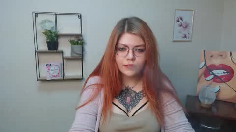 Snapshot of lina_ri chatting on 8, 11, 2025 lina_ri online show from 8, 11, 2025