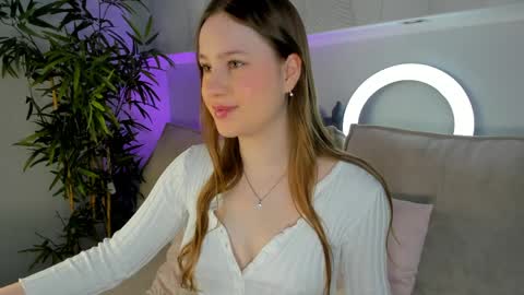 Lina online show from 7, 4, 2026