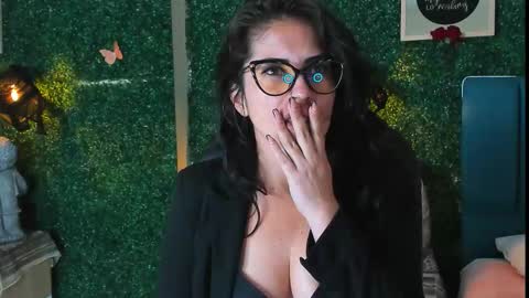 Lina  online show from 28, 10, 2025