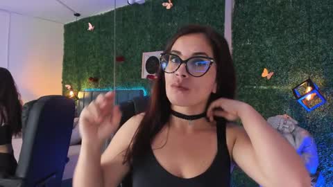 Lina  online show from 21, 4, 2026