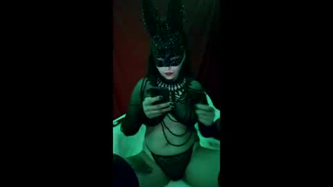 linameyer514718 online show from 4, 3, 2026