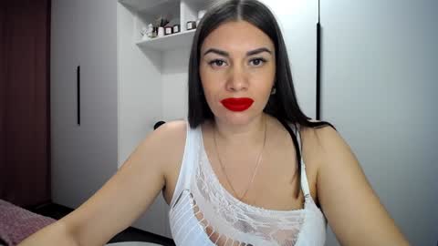 Lina Sparks online show from 7, 12, 2024
