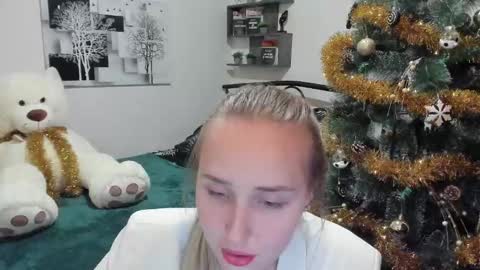 Lina online show from 12, 1, 2025