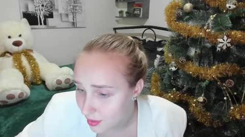 Lina online show from 12, 1, 2025