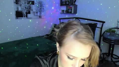 Lina online show from 22, 1, 2025