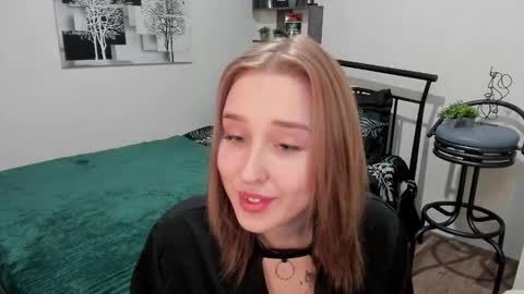 Lina online show from 4, 3, 2025