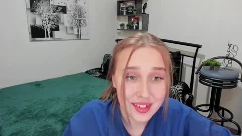 Lina online show from 4, 3, 2025