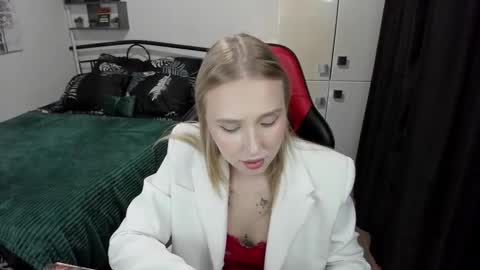 Lina online show from 8, 9, 2025