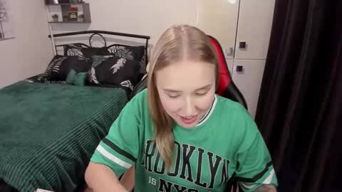 Lina online show from 15, 9, 2025