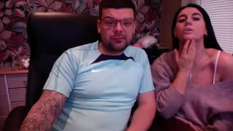 Snapshot of lincolnshirecouple21 chatting on 4, 12, 2025 lincolnshirecouple21 online show from 4, 12, 2025