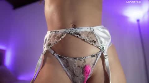 Lincy Rios  online show from 18, 4, 2026