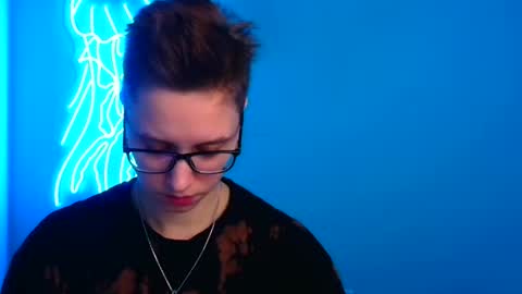 Linda online show from 4, 3, 2025