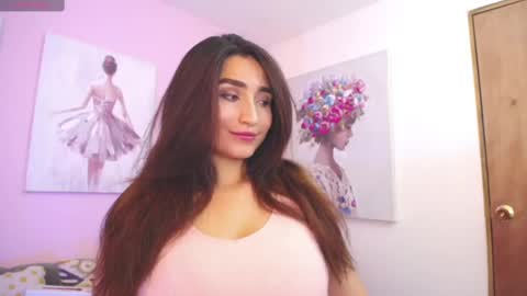 Maria Paula online show from 3, 3, 2025