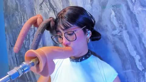 linda_sofi__ online show from 7, 6, 2026