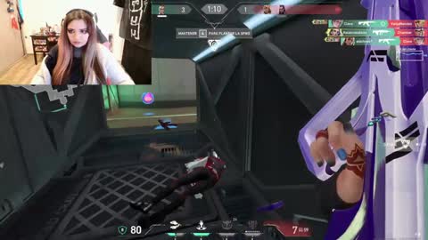 Snapshot of linddamortt chatting on 5, 2, 2025 CatalinaANIDEA online show from 5, 2, 2025