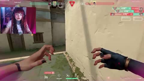 Snapshot of linddamortt chatting on 26, 10, 2025 CatalinaANIDEA online show from 26, 10, 2025