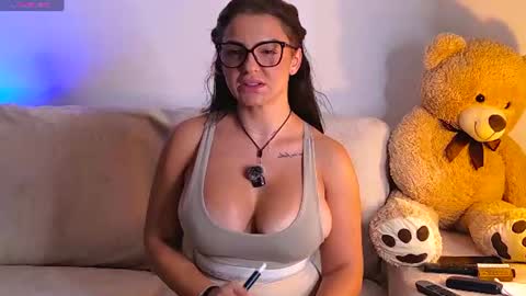 Snapshot of lindsaydeee chatting on 3, 8, 2026 Alexandra online show from 3, 8, 2026