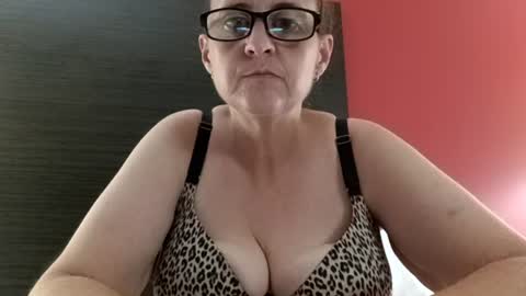 Snapshot of linkutome chatting on 28, 7, 2026 linkutome online show from 28, 7, 2026